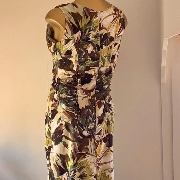 Fabulous Flattering  Sleeveless Bodycon Mini Dress size 6 - Picture 5 of 9